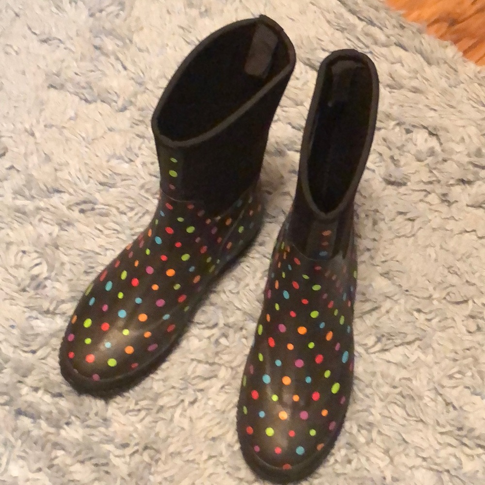 Western Chief polka dot rain boots